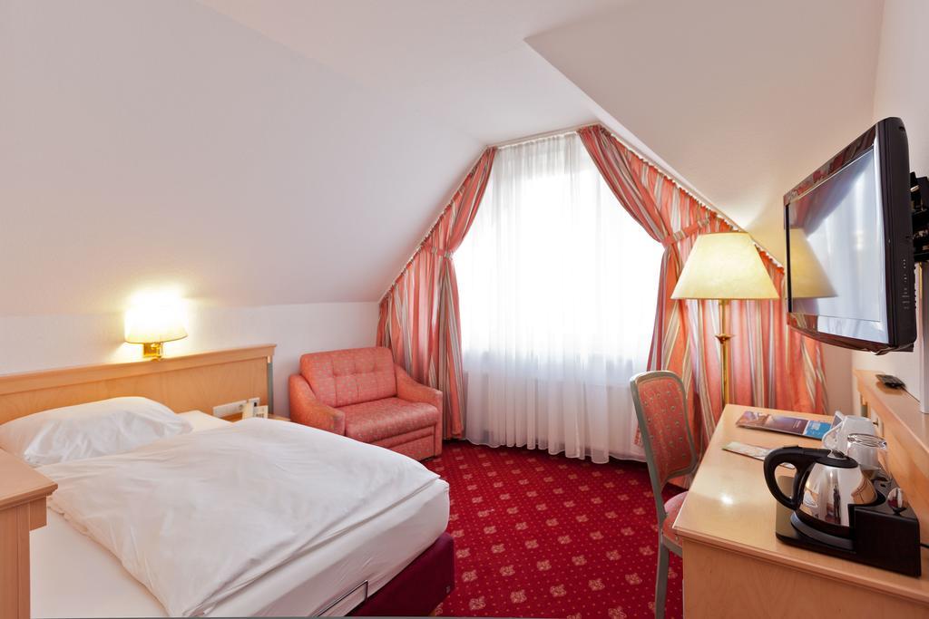 Hotel Fuer Dich Waren  Kamer foto
